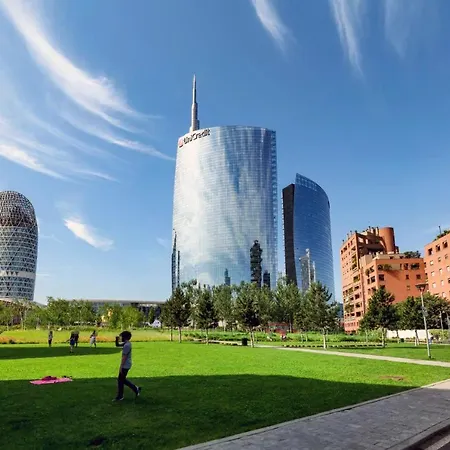 Nel Cuore Del Quartiere Isola, All'ombra Del Bosco Verticale شقة *