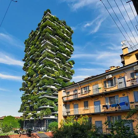 Nel Cuore Del Quartiere Isola, All'ombra Del Bosco Verticale شقة